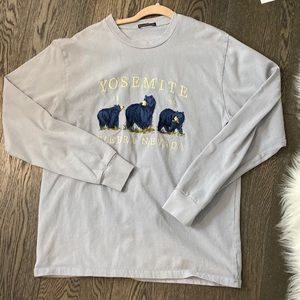 brandy melville yosemite crew neck
